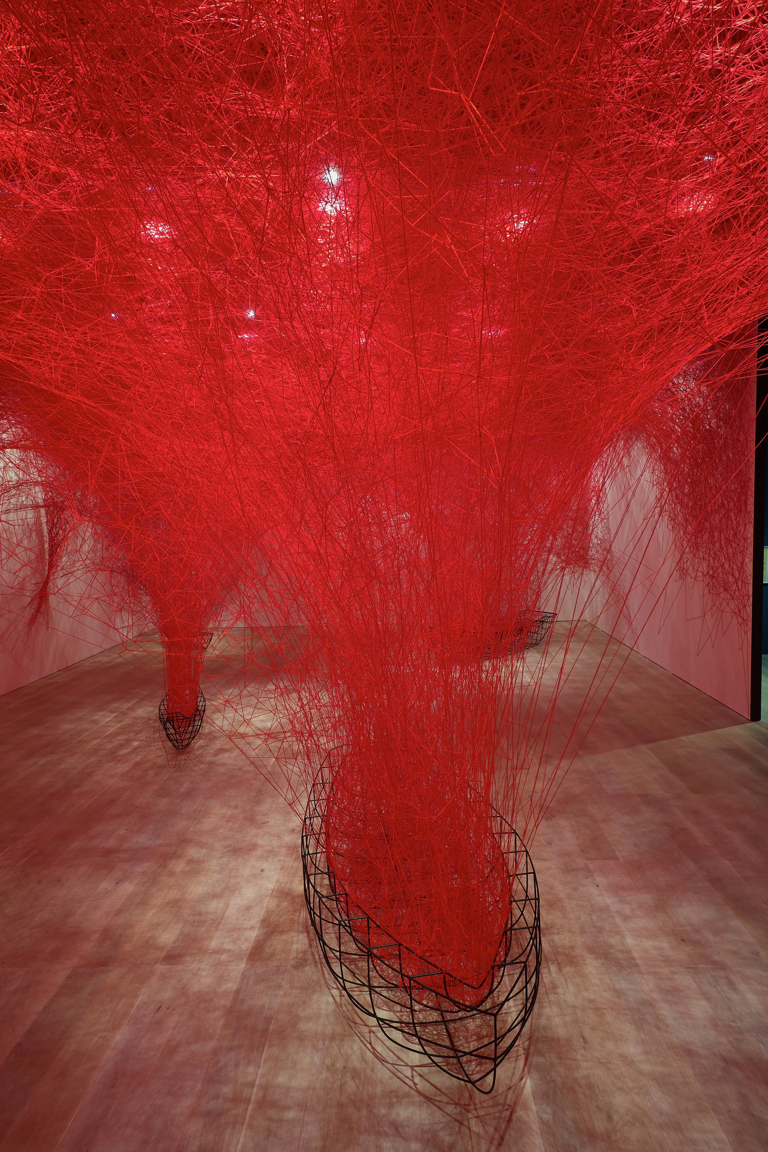 塩田千春　Chiharu Shiota CHIHARU SHIOTA–塩田千春